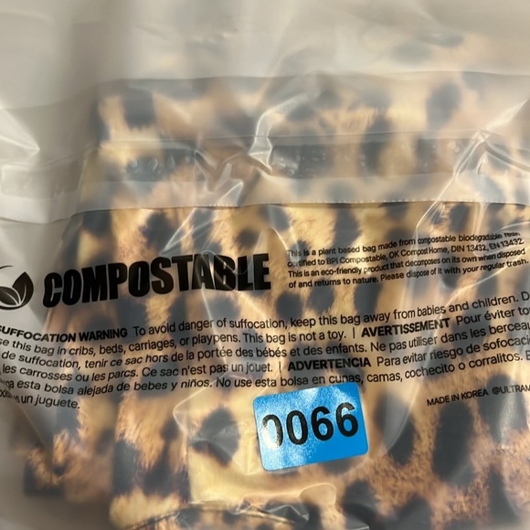 TOPSHOP Leopard Print Bodysuit‎ | Size 6 - Picture 10 of 10